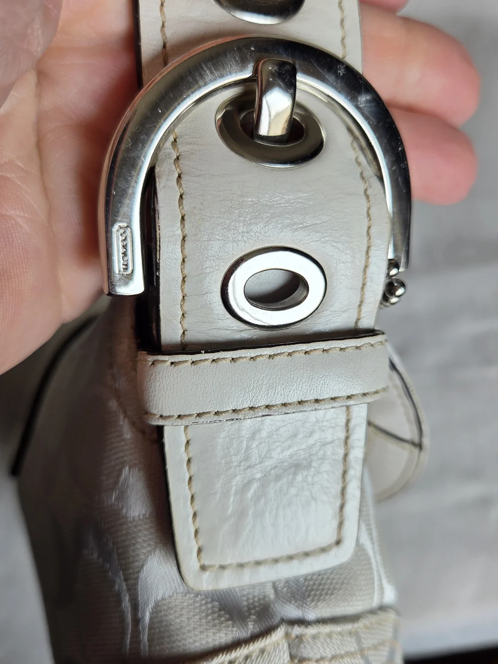 Vintage Coach Y2K-Era Mini Soho Signature Flap Shoulder Bag - Picture 4 of 11